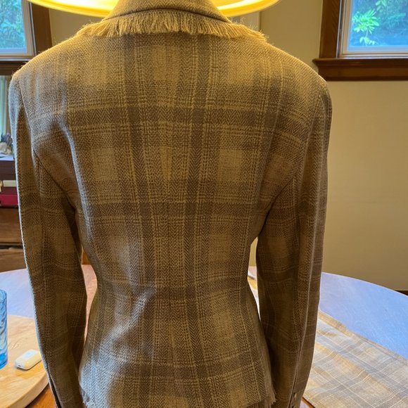 Raffinati Le Collezioni Wool Plaid with Fringe Jacket, Skirt, & Scary Size 8 - Picture 9 of 13